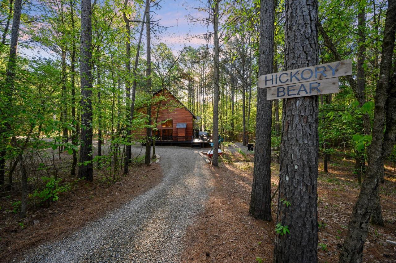 Hickory Bear - Cabin Surrounded By Pines, Sleeps 10, Hot Tub, Fire Pit, Arcade, Foosball Table & Deck Slide Broken Bow Exteriör bild