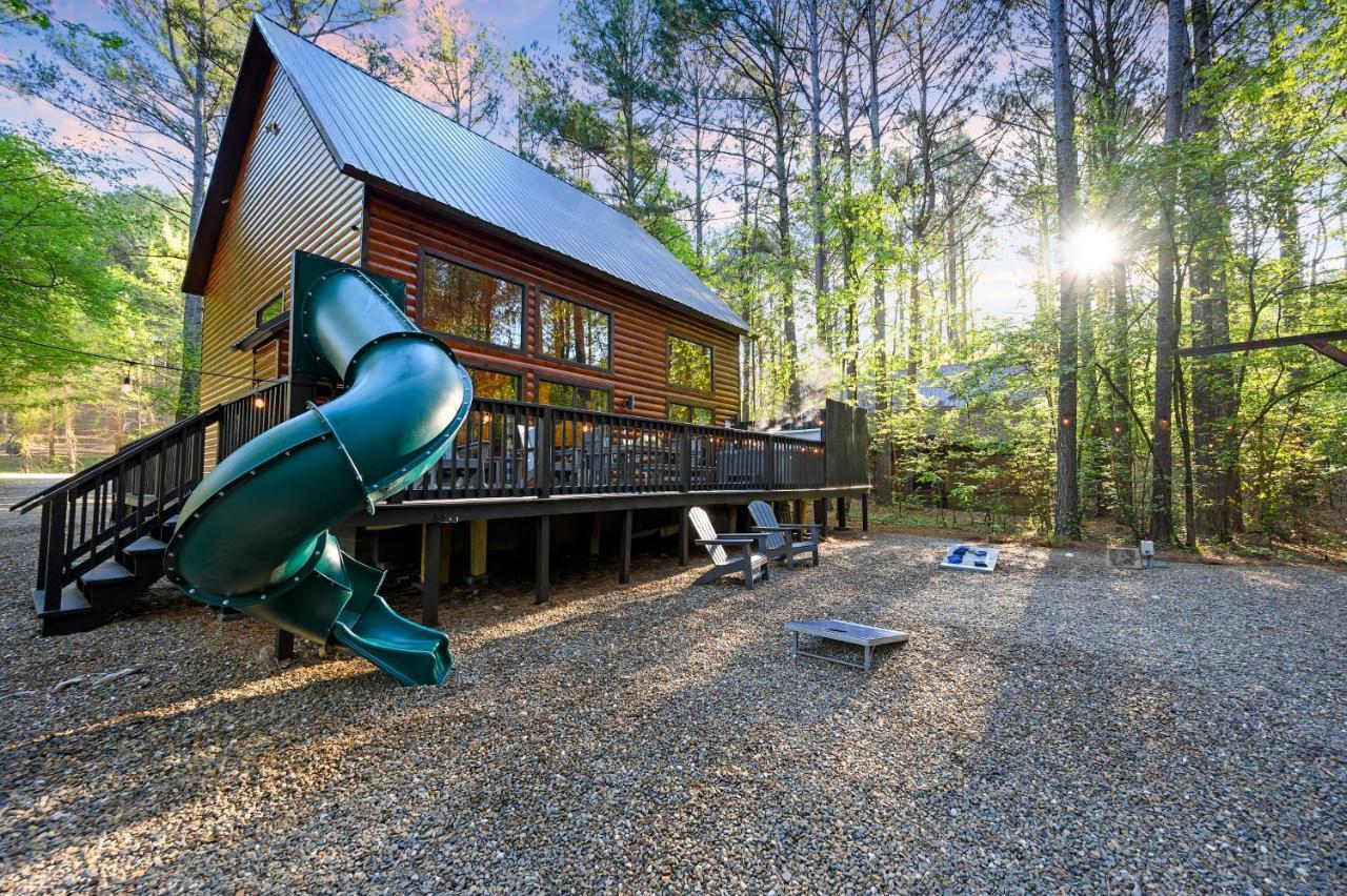 Hickory Bear - Cabin Surrounded By Pines, Sleeps 10, Hot Tub, Fire Pit, Arcade, Foosball Table & Deck Slide Broken Bow Exteriör bild